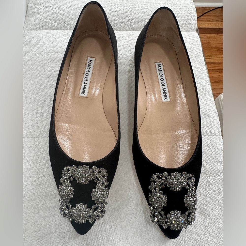 Manolo blahnik Hangisi Crystal-Buckle Satin Flat